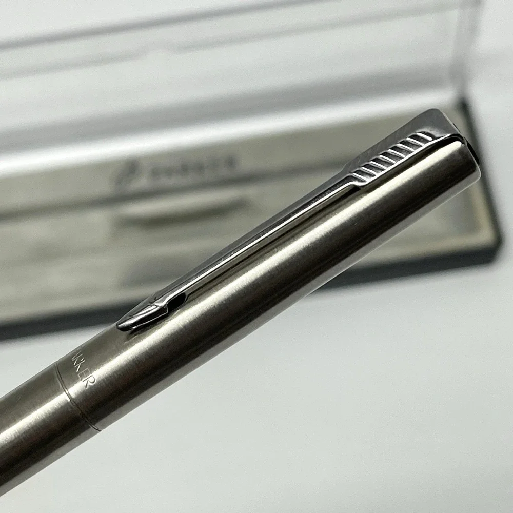 Parker Brushed Steel Fountain Pen M‎ Nib Made In UK In Box No ink
